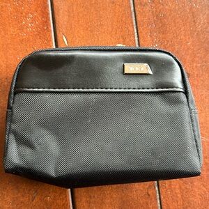 TUMI Toiletries Bag.  Black.